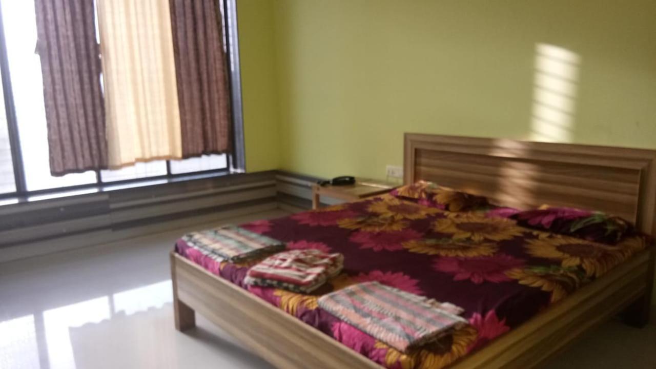 Shreyas Guest House - Tatkare Villa Kashid الغرفة الصورة